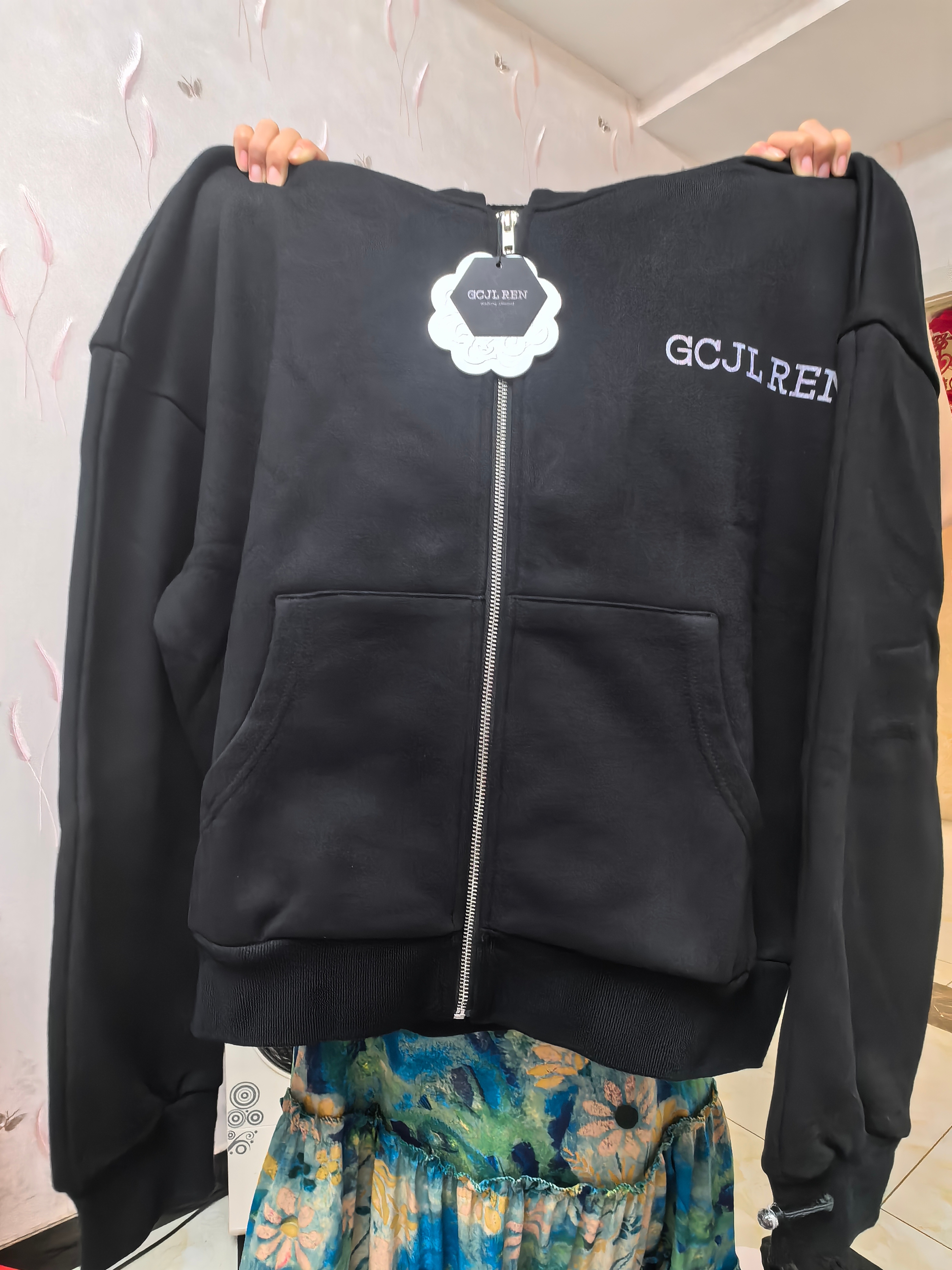有的衣服真的需要现场去看去试穿小溜达网上的图片原谅我没有发现美的眼睛今年秋天终于