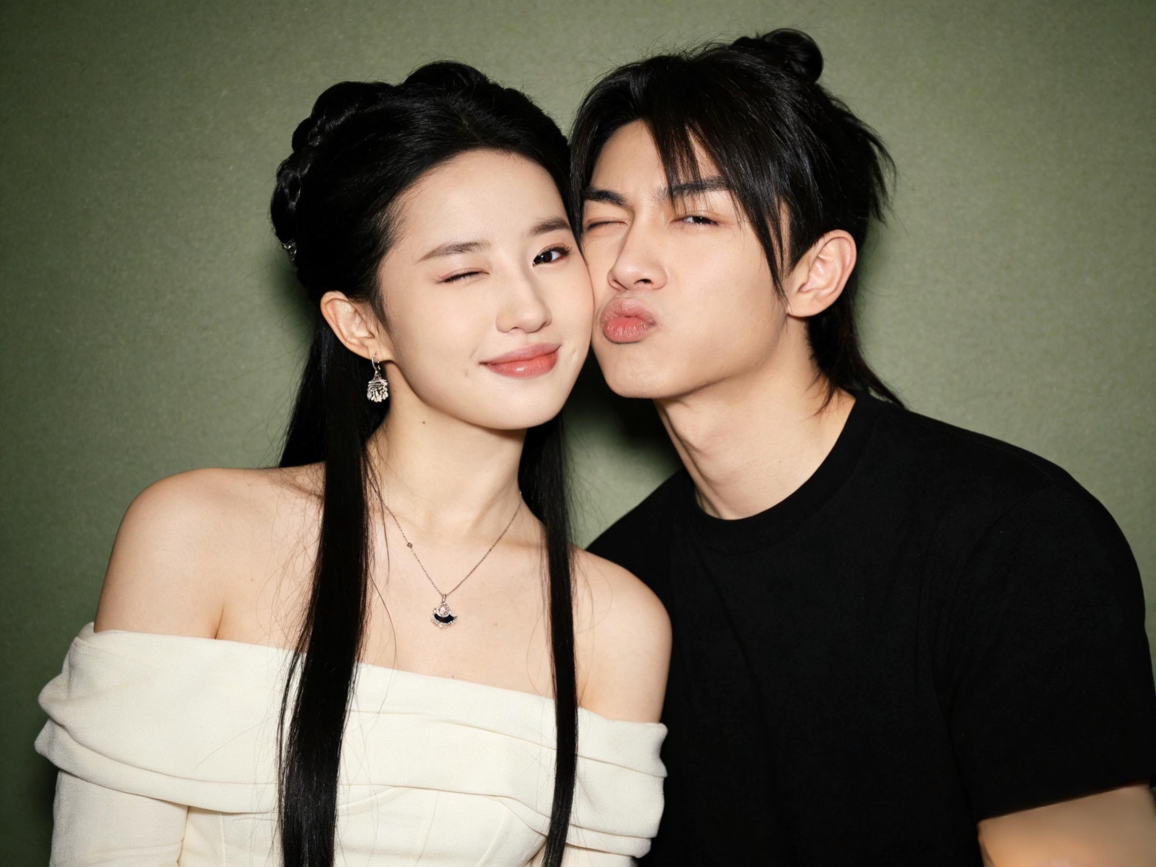 杨过：姑姑，我们去拍写真照吧。小龙女：过儿 写真照是何物，不过只要你开...