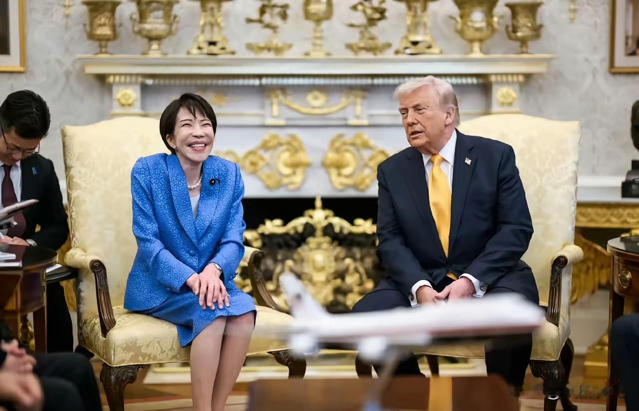 摄影师的成功，其实很简单，就是在瞬息万变之间能抓拍到永恒。高市早苗与特朗普会晤的