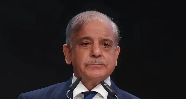 美国彻底懵了！巴基斯坦180度大反转，太敢了！谁也没想到，巴基斯坦翻脸比翻书还快