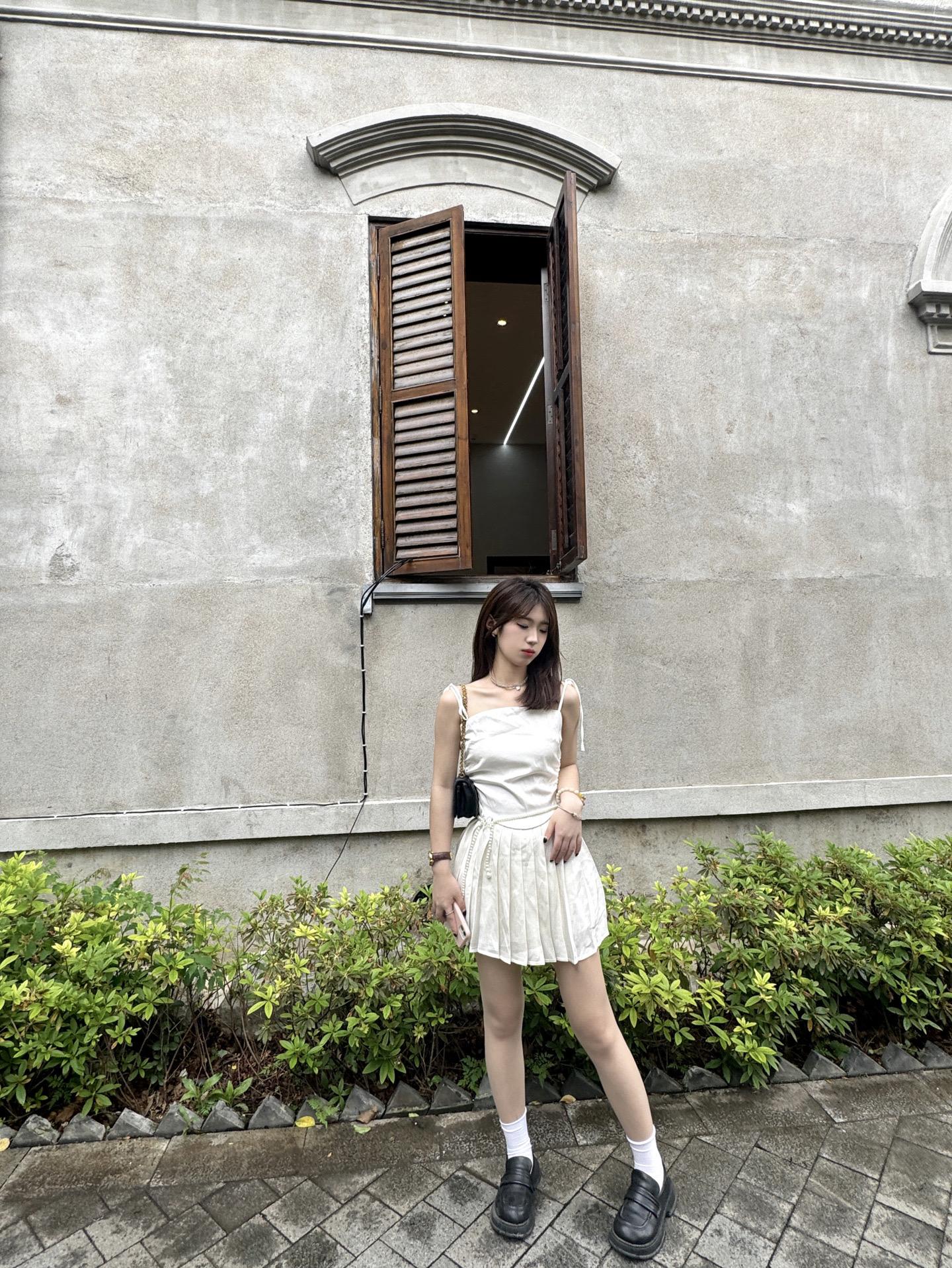 独自撑伞雨才不会落在肩上