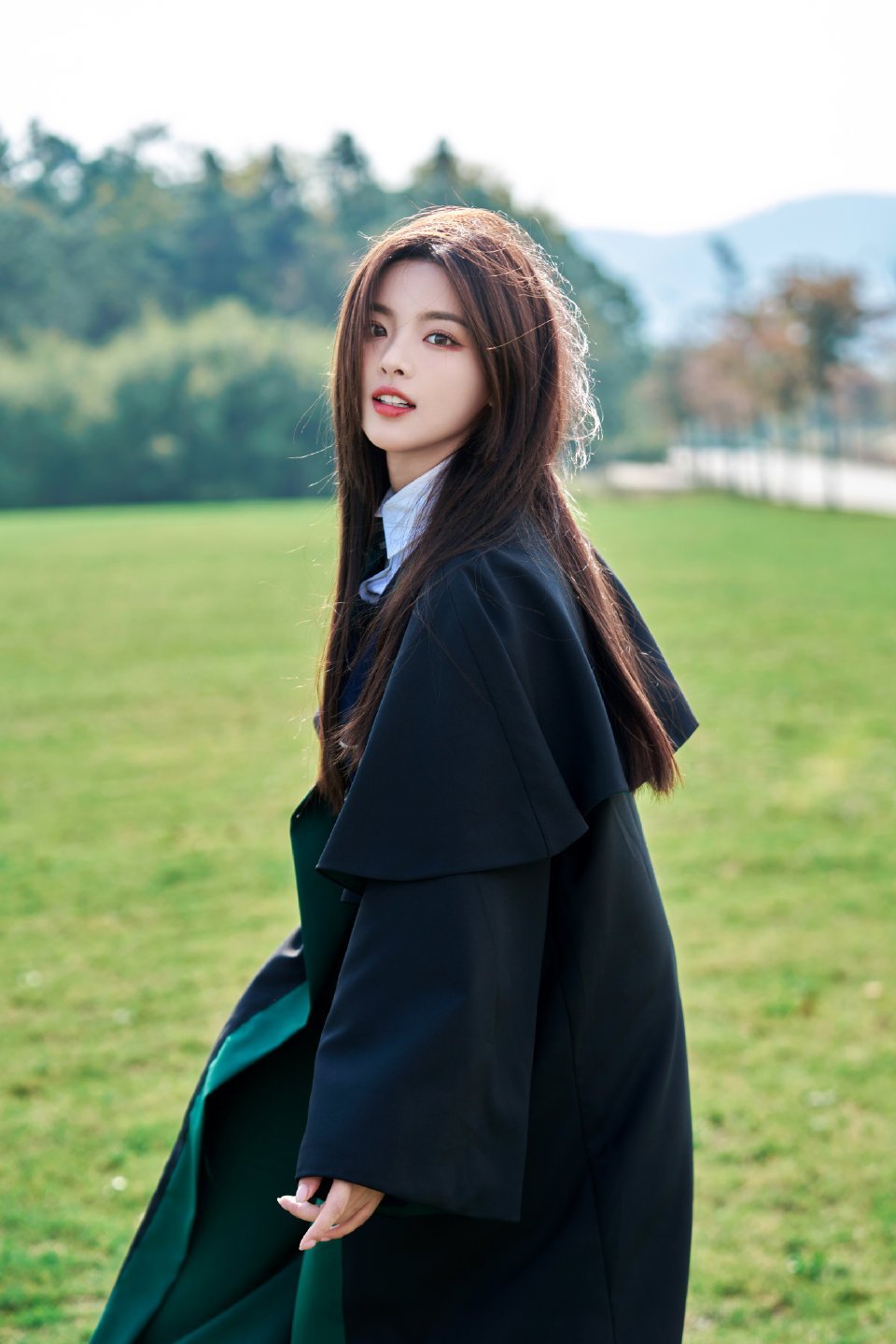 #杨超越[超话]#ycy#如果奔跑是我的人生定档0111# ycy#杨超越如果奔