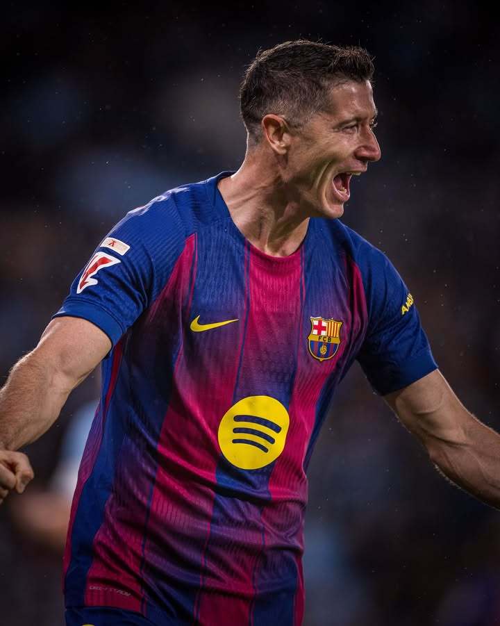 每体：由于巴塞罗那俱乐部在是否留下莱万多夫斯基还是让他自由离队的问题上犹豫不决，