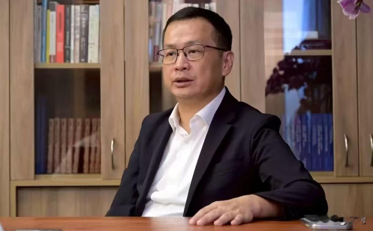 国民党党团书记长罗志强坚决反对民进党团提案，称“门都没有，我绝对反对到底！”他指