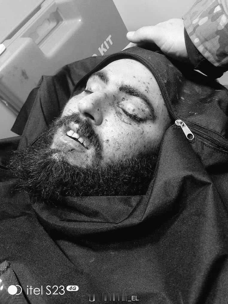 昨天叙利亚政府军使用三架自杀式FPV无人机打击了伊德利卜省阿菲斯镇附近的恐怖组织