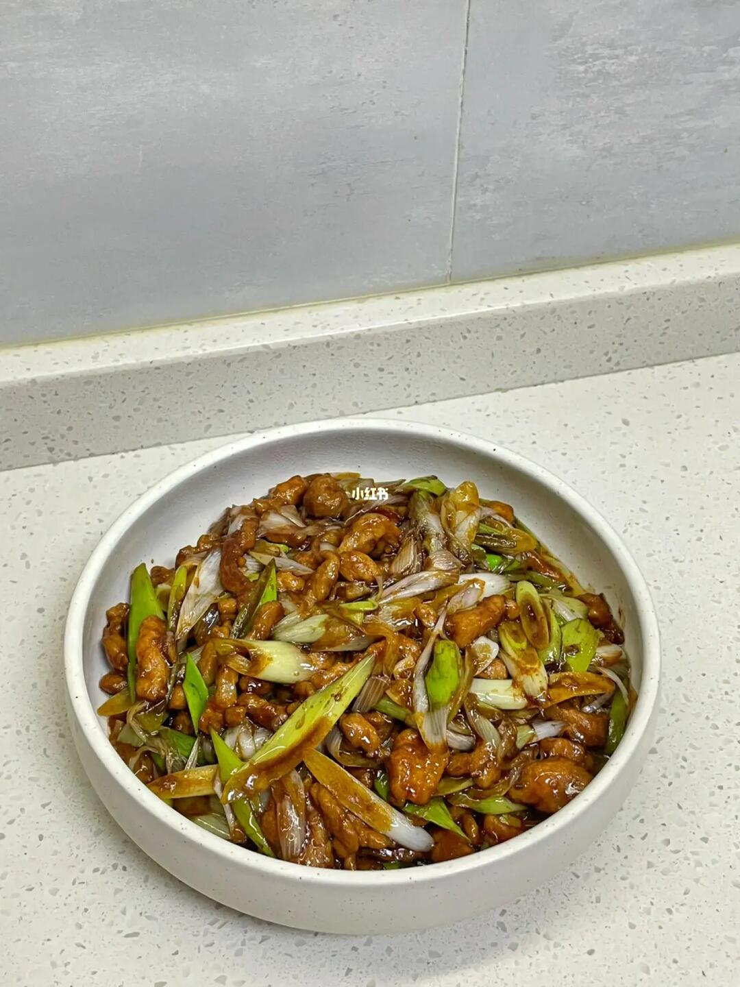 葱爆肉也太好吃了，一定要用它下几碗饭🤤