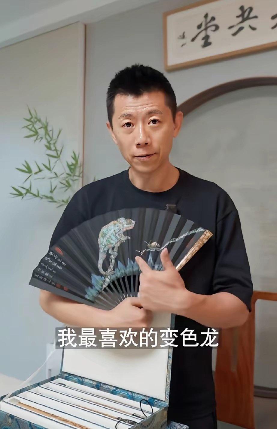 看到袁泉家的神仙老公又给大家秀才艺，瞬间让人忍不住好奇她家的闺女到底该聪明机灵成