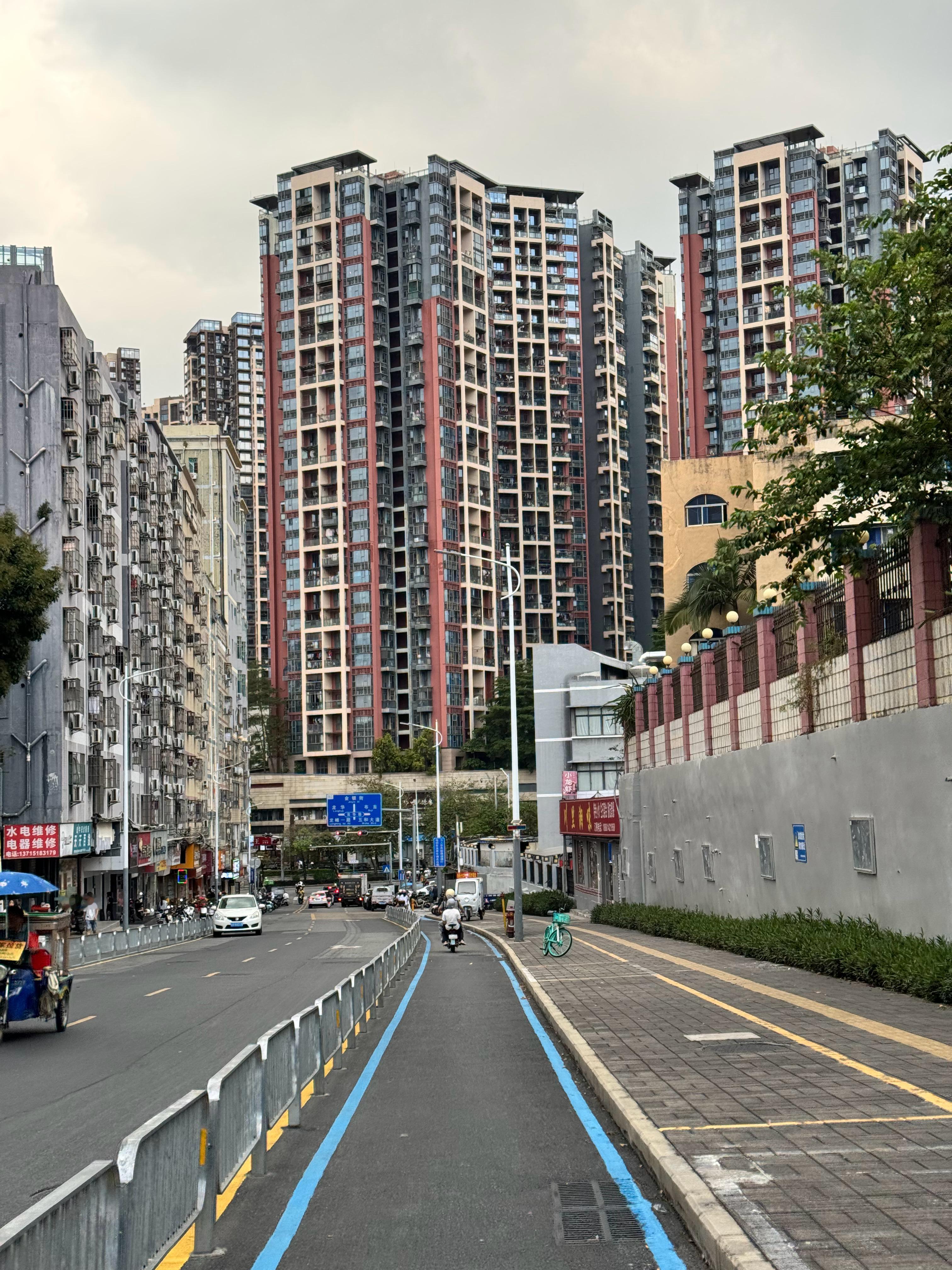 没有活的时候，坐在办公室负罪感特别严重，出来透透气[黑线] ​​​