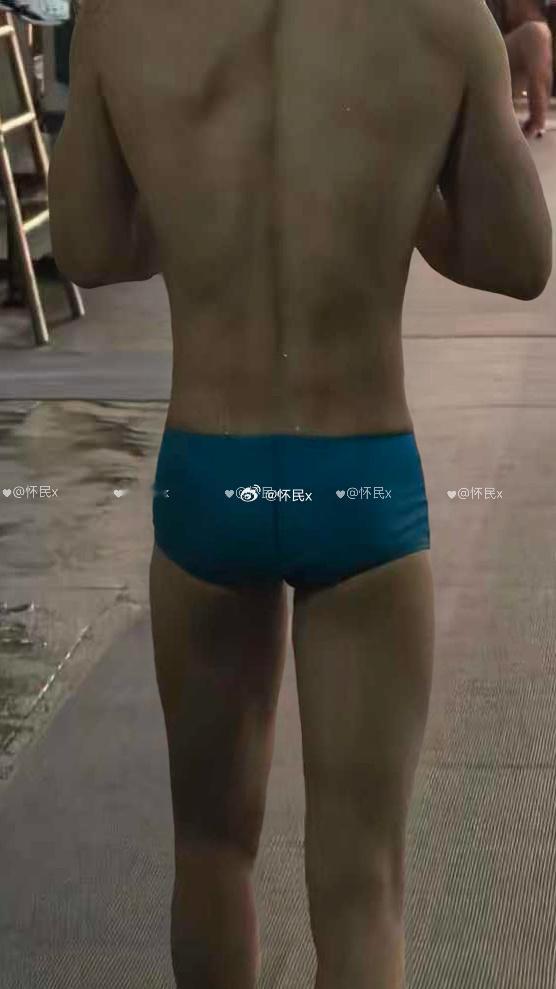 很糊 