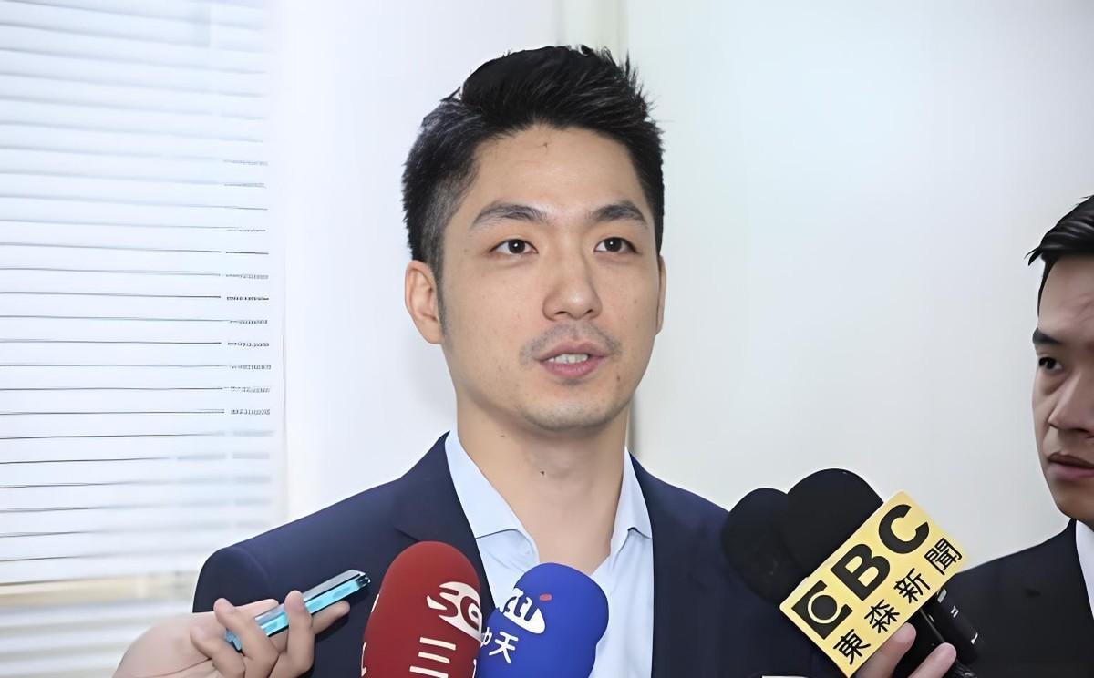 4月23日，面对记者抛出的犀利提问，台北市长蒋万安的一番话，犹如一记重锤，直接砸