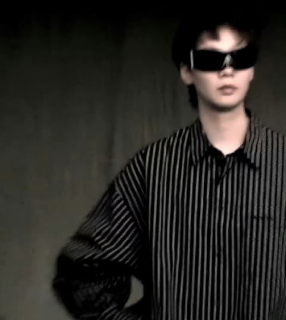 王曼昱杂志预告  成为自己，忠于自己的王曼昱选手，期待杂志16号11点正式上线 