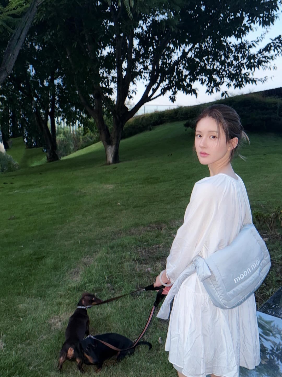 近期更新INS的赵露思 ​​​