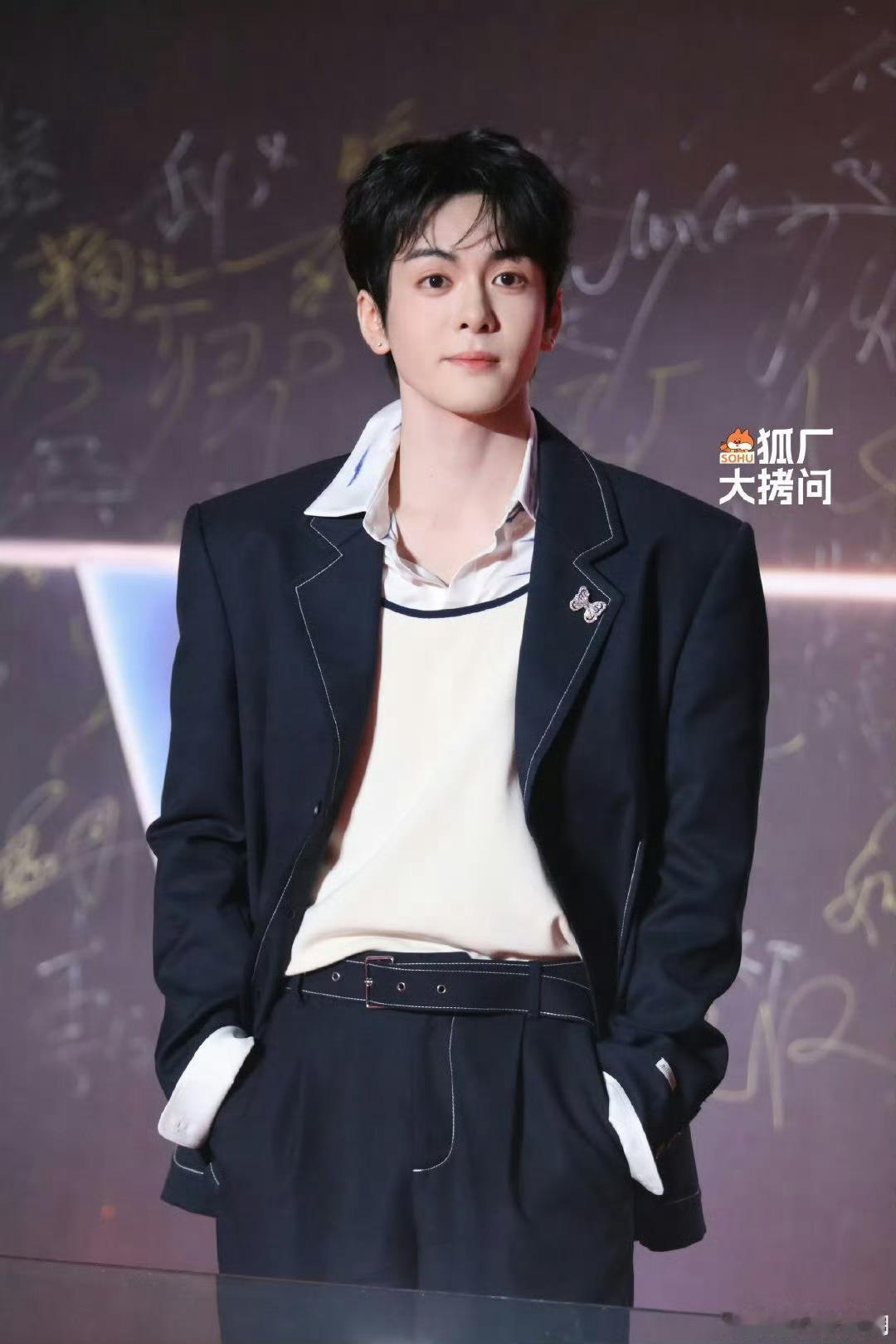 曾舜晞文荣奖荣耀青年男演员曾舜晞用作品说话曾舜晞文荣奖获奖感言满是真诚，重点感谢