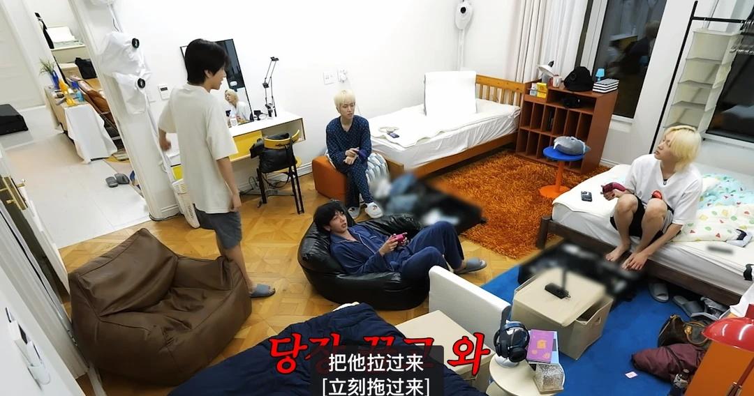 有一说一中翻真的美化了很多他们的话ㅋㅋㅋ
举个例子:야 머리채 잡고 끌고와
直