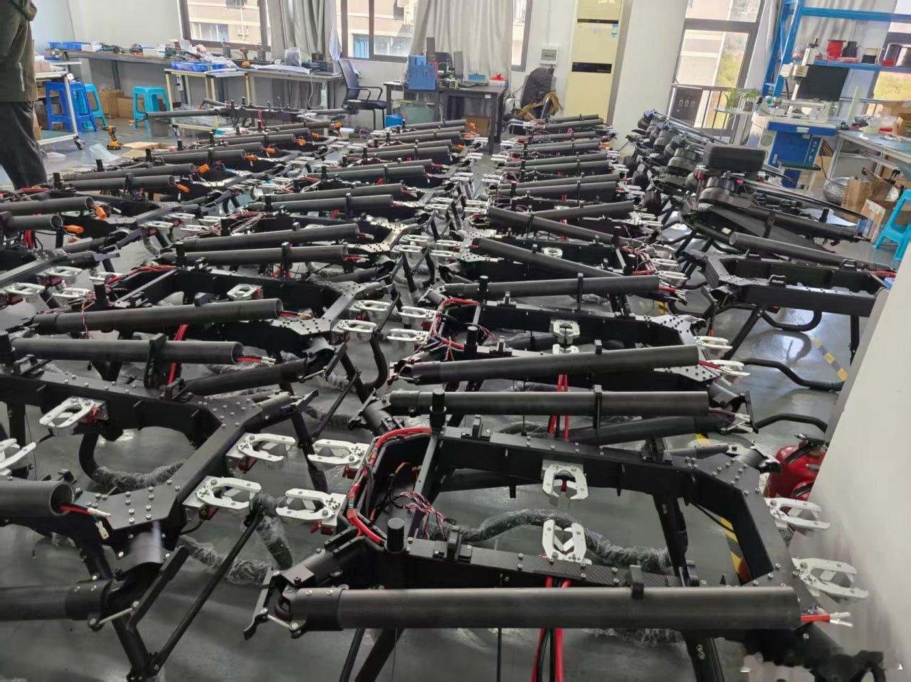 俄乌冲突 俄某街道厂开始生产大型多旋翼无人机。最大承载50公斤 