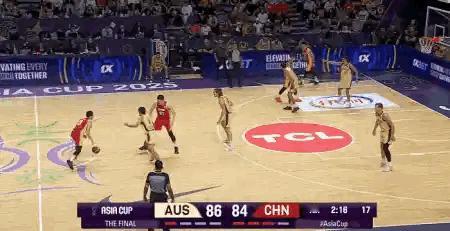 真硬啊胡明轩！中国男篮vs澳大利亚男篮 ​​​