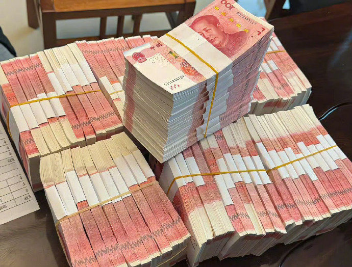 灵， 近期，你的财运飙升，一切美好顺遂！ ​​​