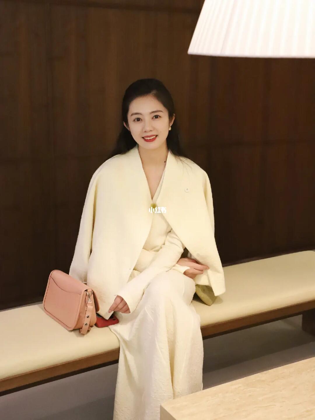 先孤独吧，我们于任何时刻相遇都不晚。