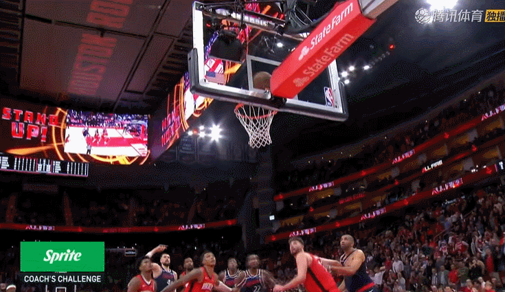 贾巴里啊，何必呢。送一个进攻犯规……快船vs火箭