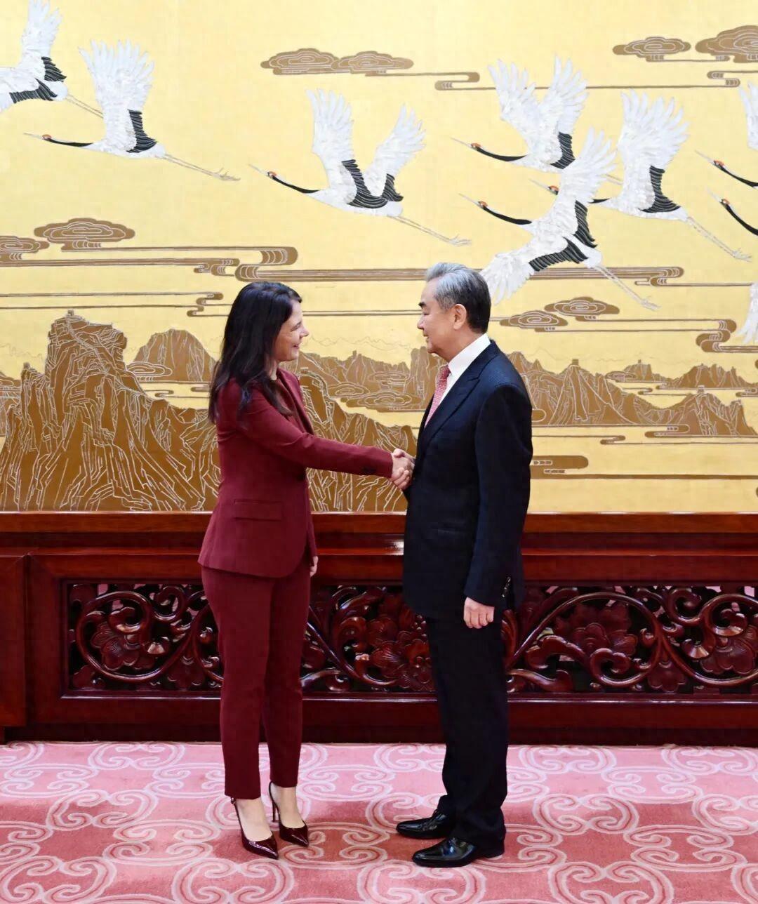 联合国主席专程访华，当着王毅外长的面，给中国吃了颗定心丸
 
4月29日，联合国