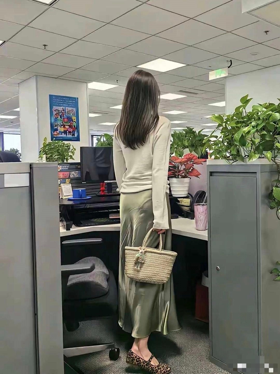 新来的同事，下班要蹭你的车回家，愿意吗？ 