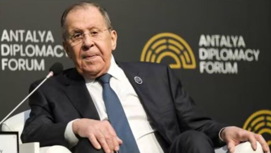 俄罗斯外长拉夫罗夫最近说了句耐人寻味的话。

他说：“没人知道我们的红线在哪，这