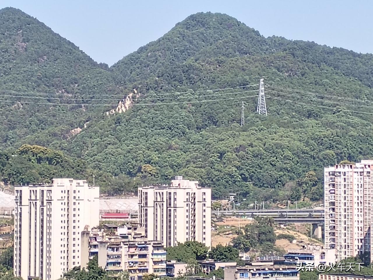 暑运期间开行的兰州到重庆西K4429/4430次列车，查了一下12306，接下来