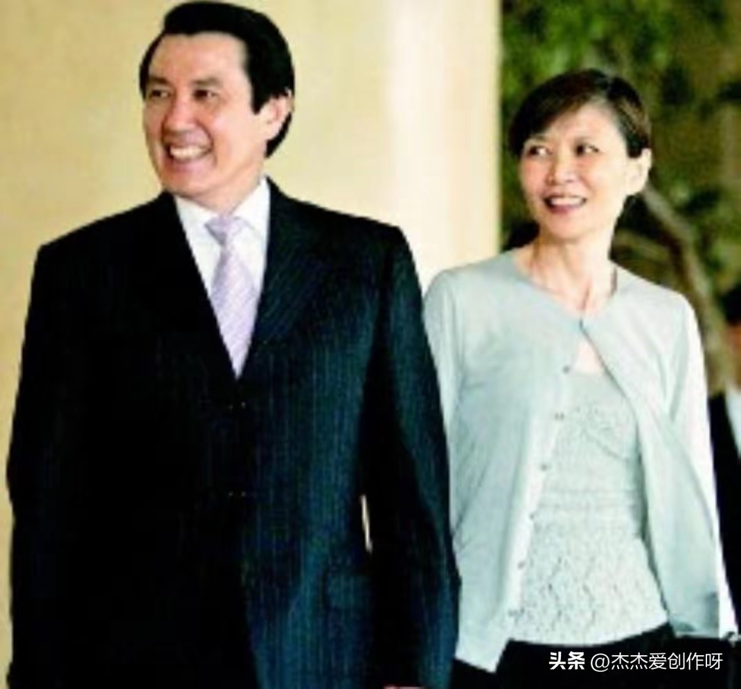 马英九的妻子稍微年轻那会，又高又白还有才，是个气质女人。她嫁给马英九，生了个和马