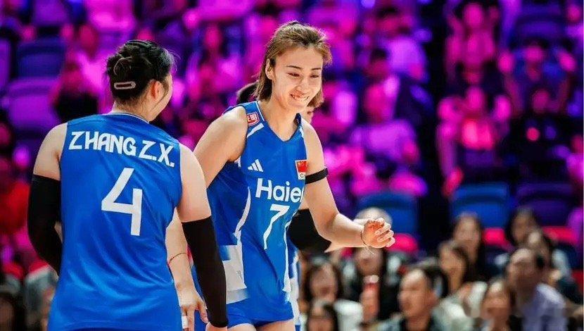 2026女排世联赛分站赛即将收官，总决赛八强席位已敲定7席，最新积分榜排名如下：
