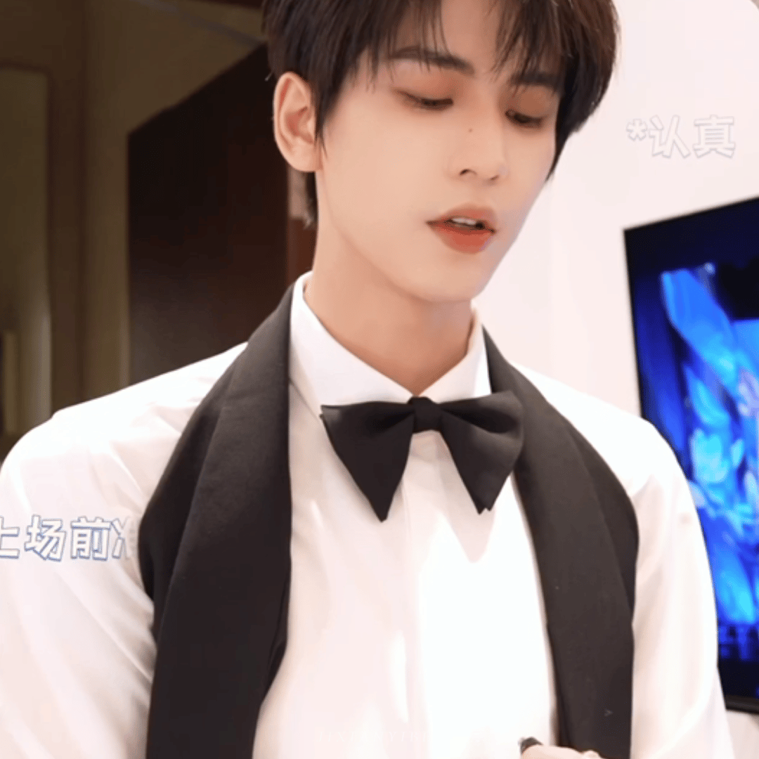 流沙奶黄包小猪 顺毛西装乖乖小狗 挂脖马甲领结小兔 每一种风味都yummyyum