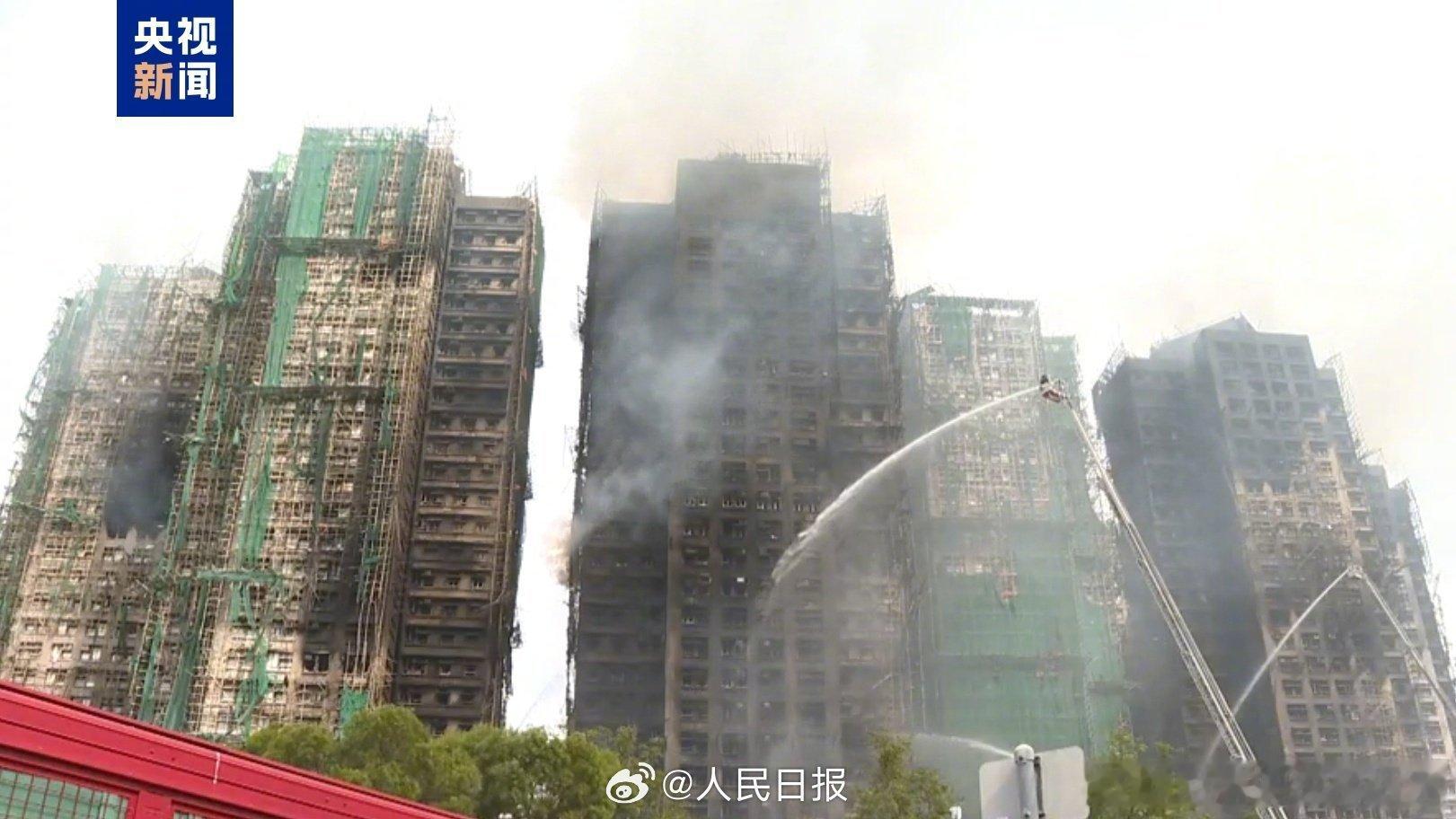 香港7栋大厦火势全部受控香港新界大埔宏福苑起火的7栋大厦火势终于被控制住了目前火