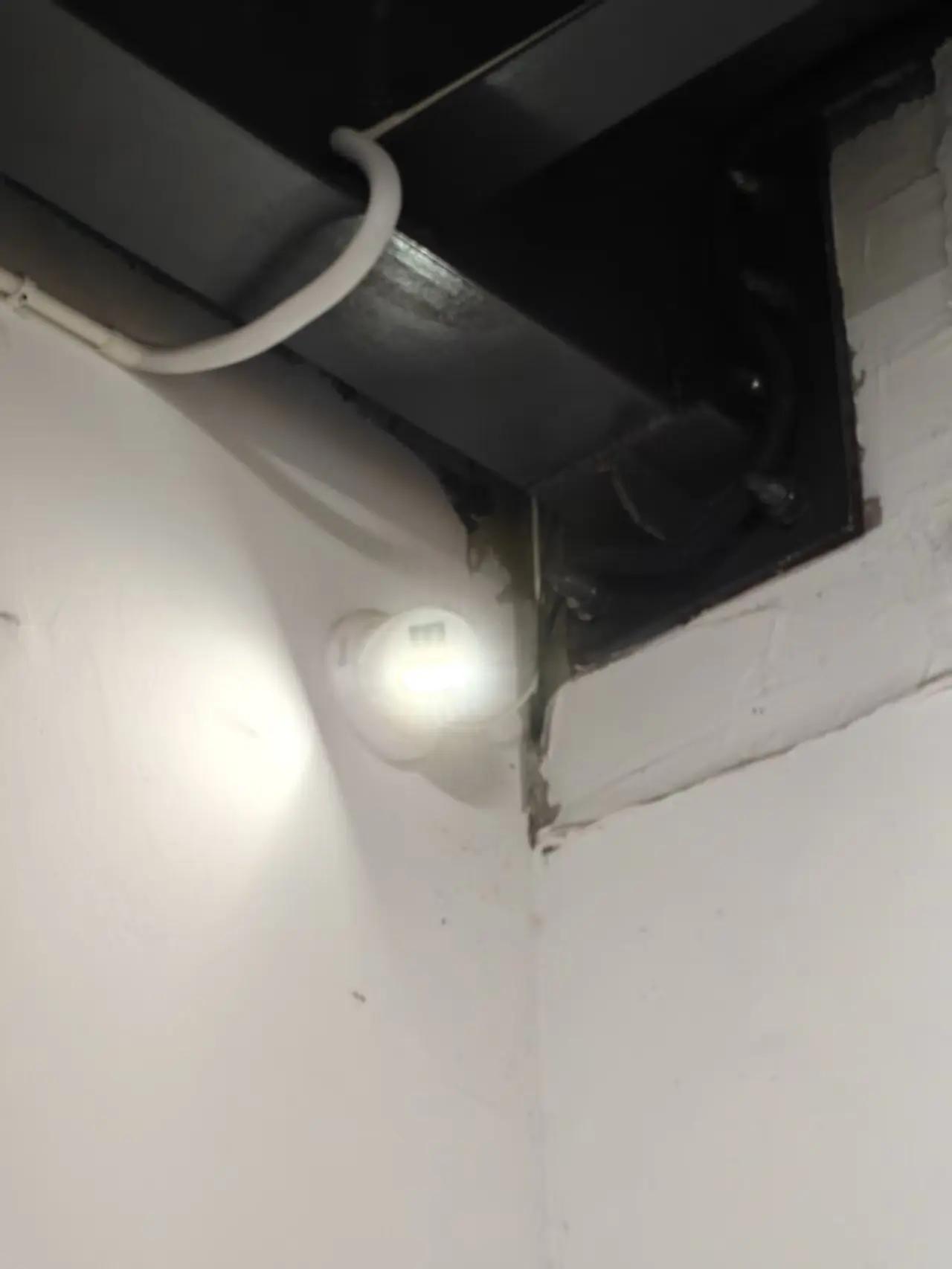 介休老板哥老板嫂看过来。现处理一批二手摄像头，用了半年左右，一个室外枪击，4个室