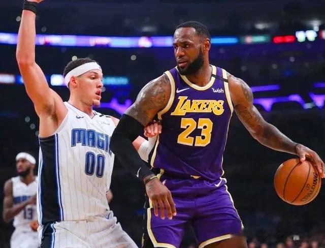 #NBA竞彩推荐# 
鬼谷子明日NBA常规赛比赛胜负大小分预测

明天10月31