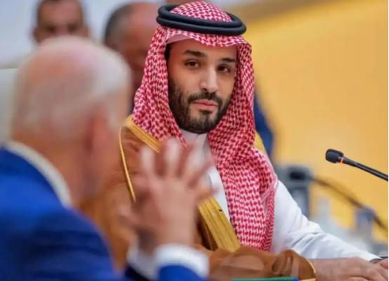 沙特正式向美军开放法赫德空军基地！很多人以为利雅得只是想找个保镖保命。
 
错了