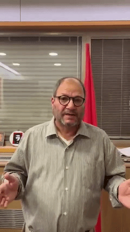 这是个值得尊重的以色列人。在以色列议会通过死刑法案后，

以色列议会议员、左翼政