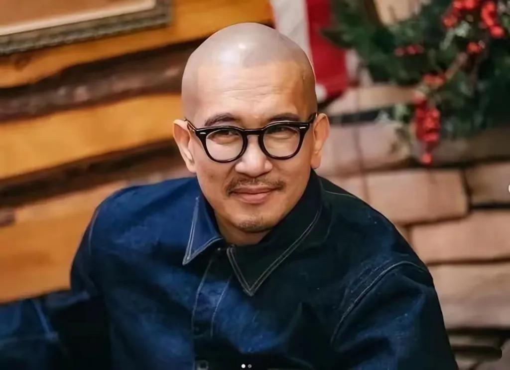 家人们，今天咱来聊聊这娱乐圈里堪称“神奇转折”的事儿！汪小菲和大S那一段，之前可