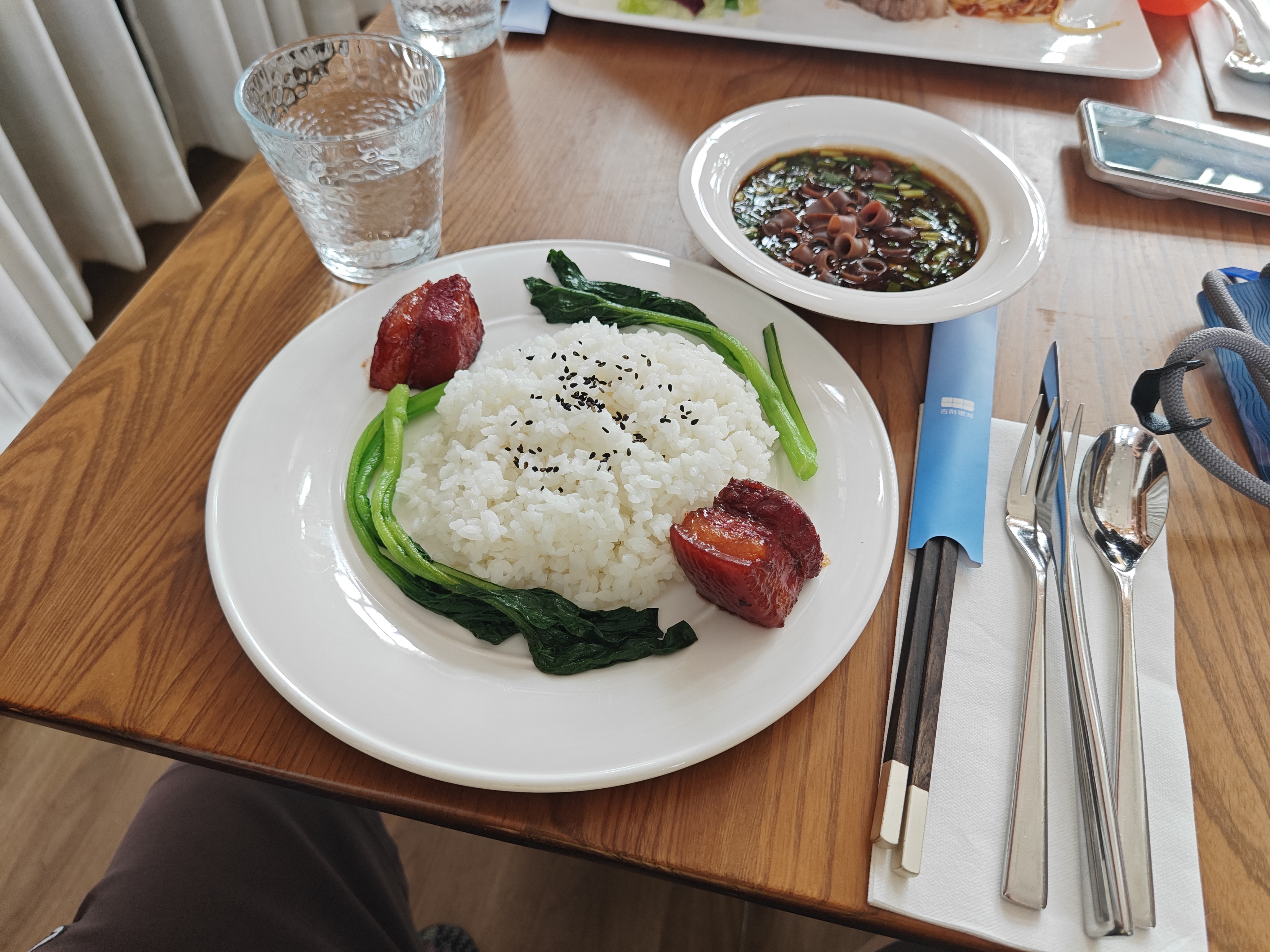 海肠韭菜捞饭，原来米饭和海肠是分开的啊？[思考]不可辜负的美食我的美食日记好好吃