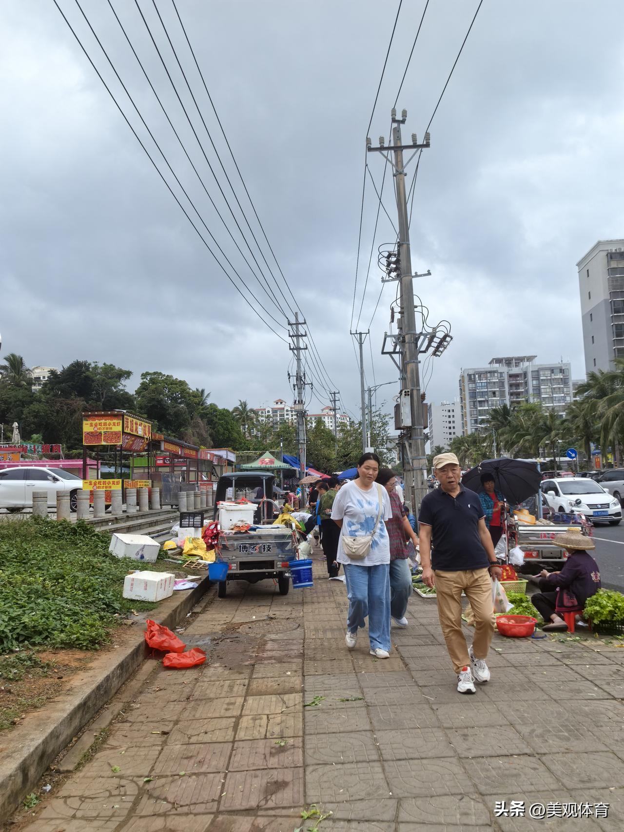 文昌清澜半岛上的农贸市场。