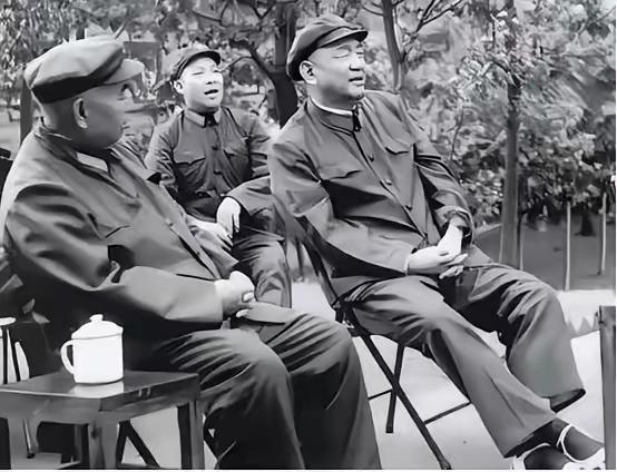 1952年底，志愿军总部发生了一件极其罕见的奇事：一份刚从前线递上来的战报，硬生