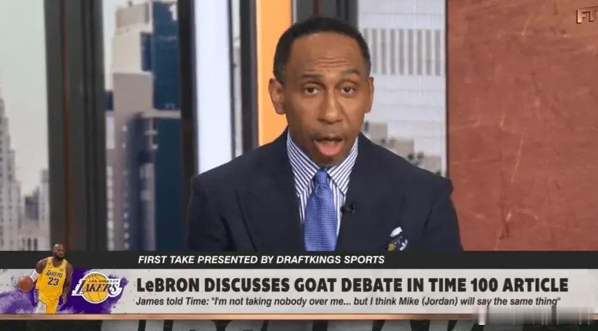 A史密斯：詹姆斯是长寿GOAT，也是最爱谈GOAT的GOAT近日，湖人球员勒布朗