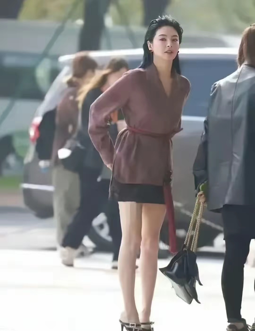 张雨绮生图太有性张力，大女主气场太足了。 