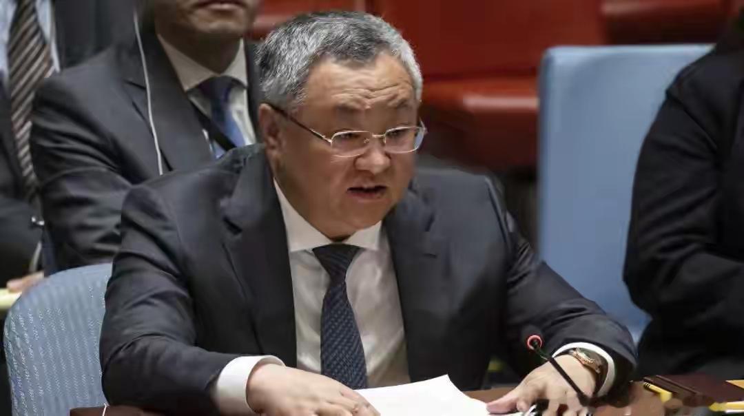 12月9日的联合国总部可太热闹了！中方牵头拉着近40国组建“全球治理之友小组”，