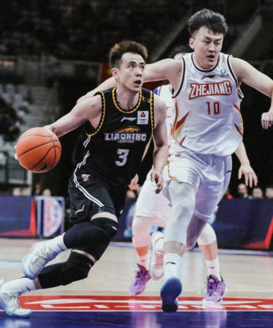 辽宁107-99浙江！大比分1-0
1、浙江队不愧是总决赛菜鸟。队史生涯首次总决