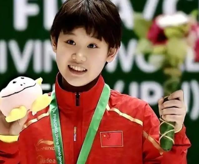 跳水冠军张家齐说：“从13岁到15岁，一天只吃一顿饭，一顿饭也就吃点菜和全麦面包