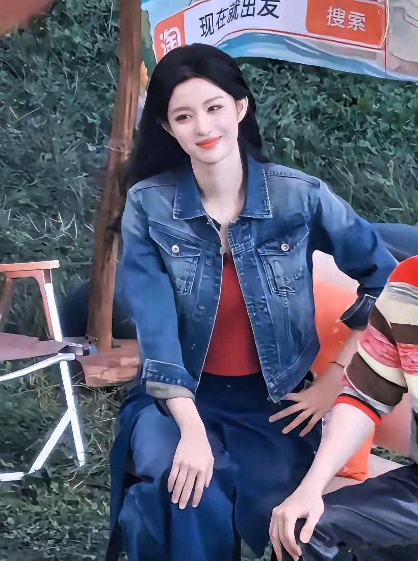 王楚然变胖，我忍了，
王楚然变老，我也忍了，
但是我实在忍不了，这个27岁的女人