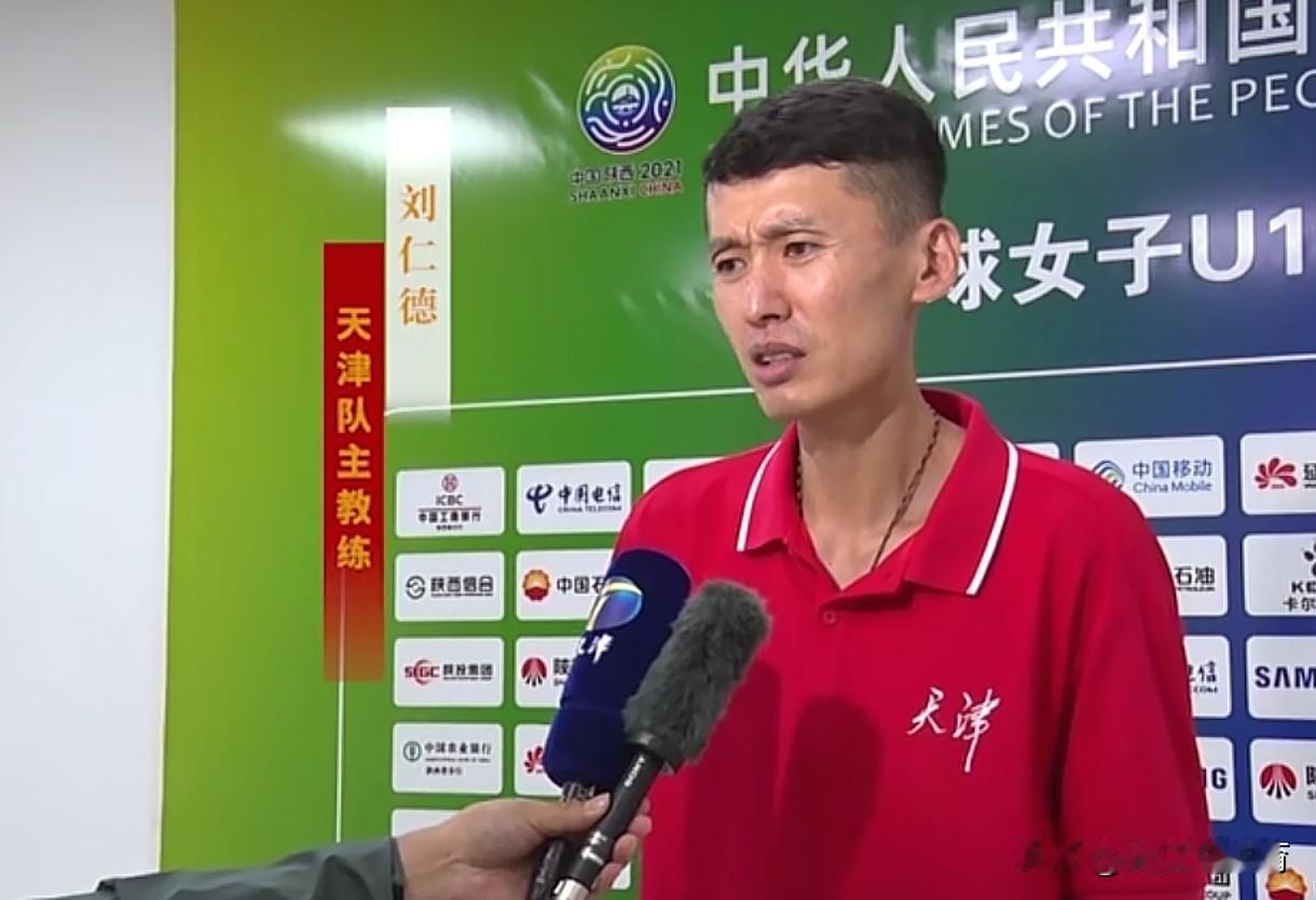 韩婉硕和牛思迪联袂砍下44分仍然不敌辽宁队，刘仁德率天津青年女排1胜7负结束本赛