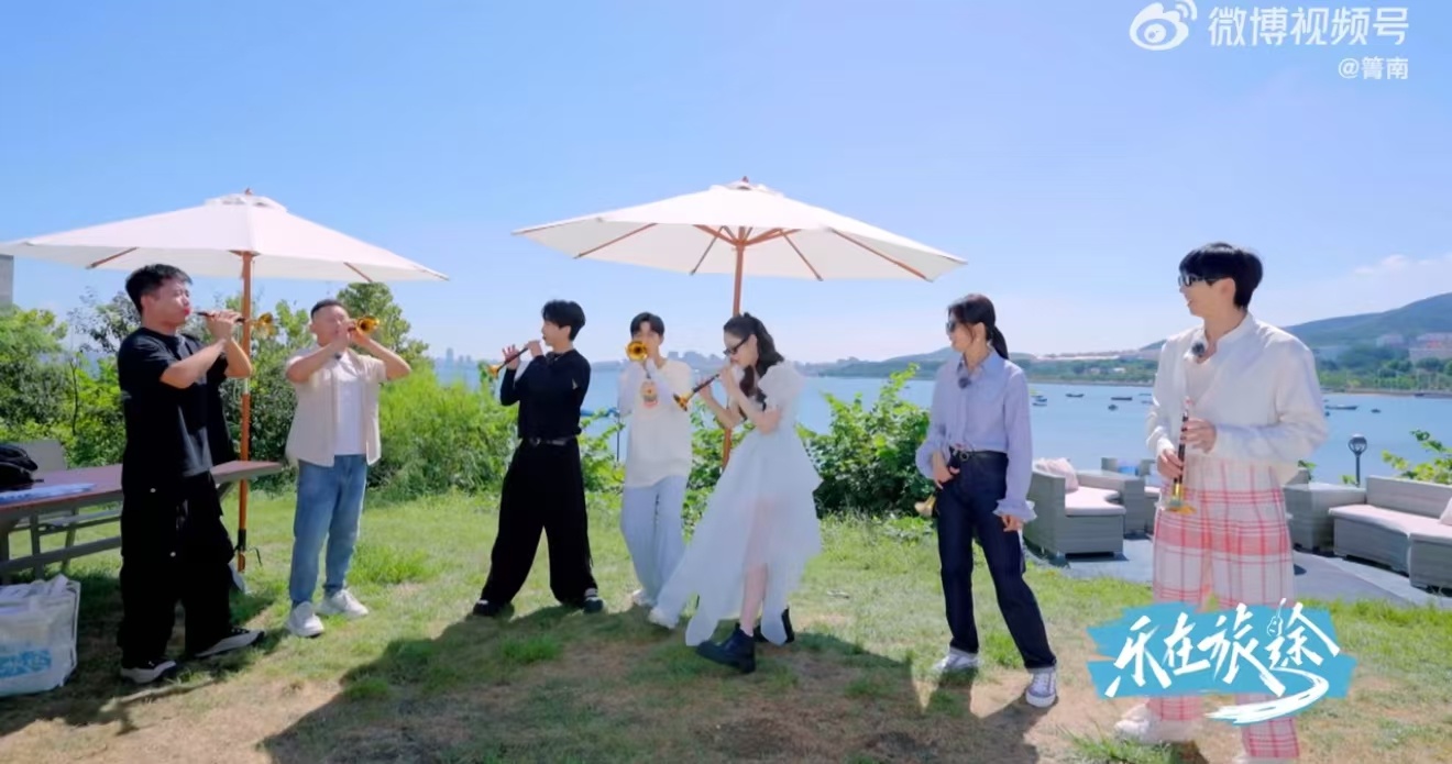 #胡夏的唢呐传给了希林谭杰希# 果然胡夏还是太过于全面了，还带着希林和谭杰希给大
