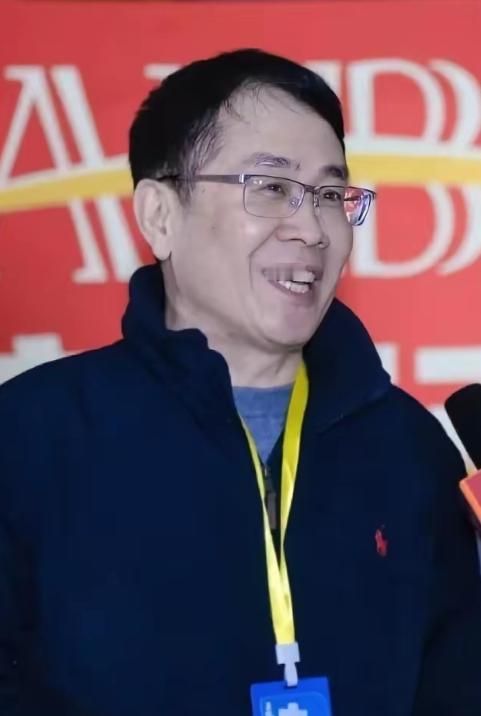 杜建英混的比卡米拉王后还好，手中有娃，还当了多年的二把手。

宗泽后的价值观已经