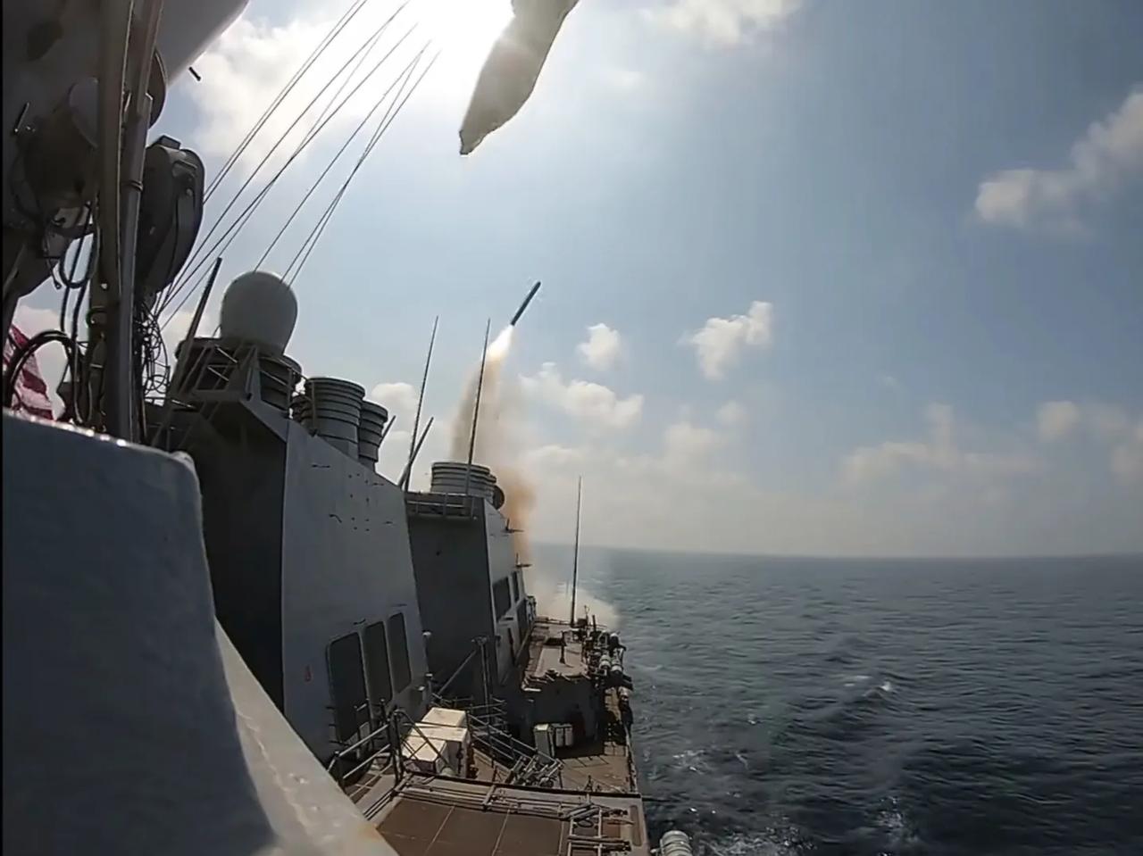 美军的弹药短缺已经是日益严重的问题，这将严重影响美军对伊朗的打击强度。
单以“战