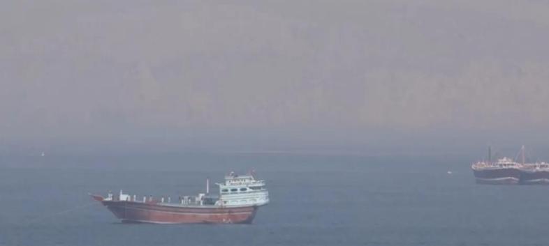 谈判破裂就动武，美国把海峡当成自家后花园
2026年4月中旬，美伊两国代表团在巴